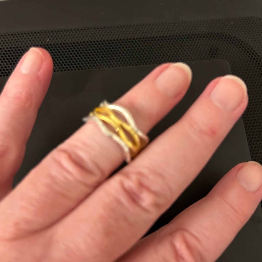 Elegant Gold and Silver Women's Ring